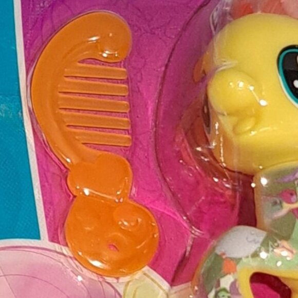 All about Fluttershy my little pony toy G4 FIM New on card - Picture 6 of 7